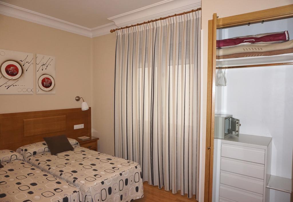 Santillan II Hotel Madrid Room photo