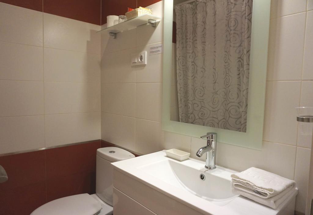 Santillan II Hotel Madrid Room photo